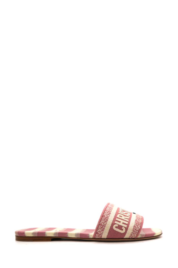 Q7I1fgSrbnrudWM6inpStUKtGbDV0exZkT8FLlpY 1