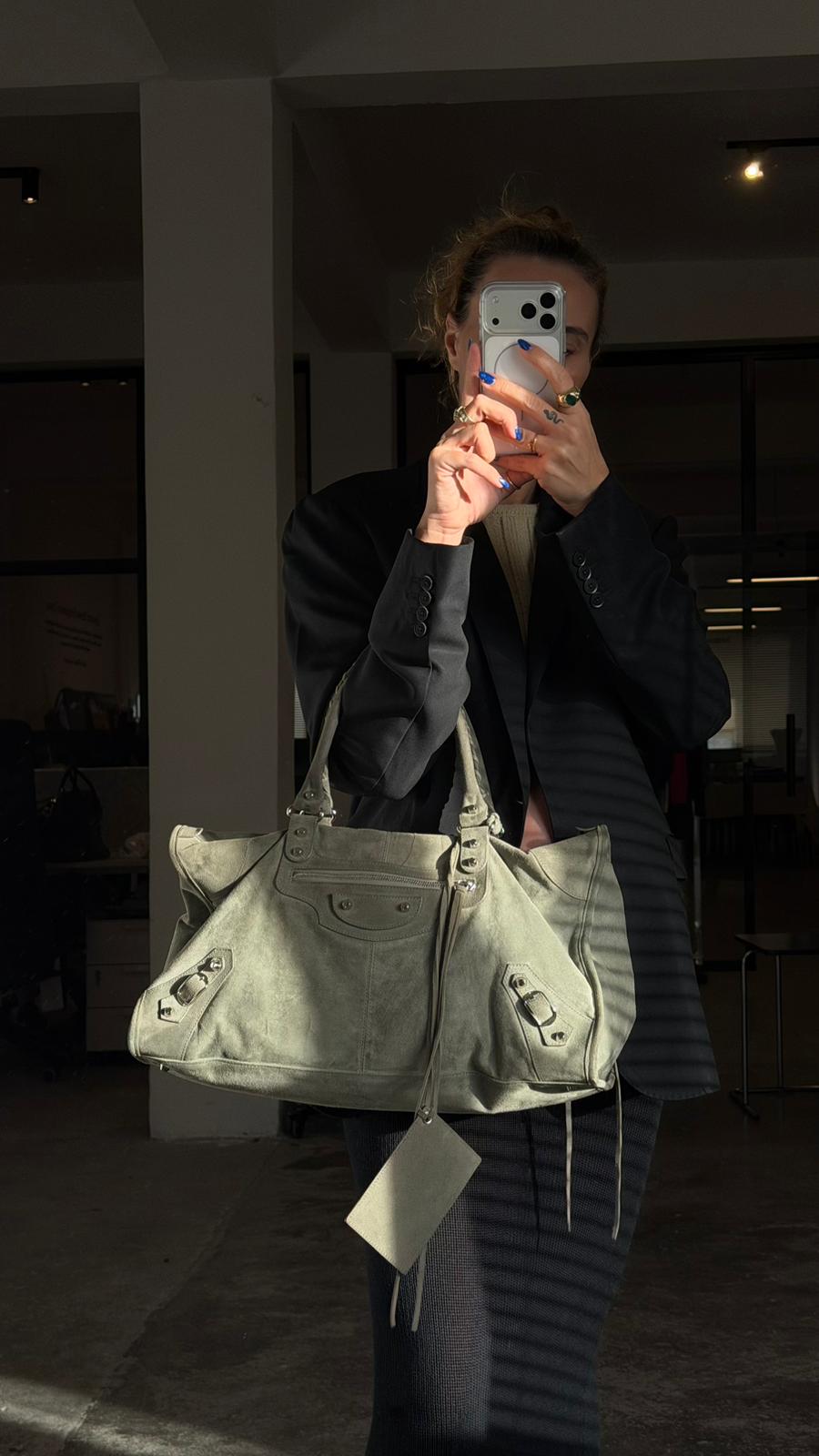 AMJKLDN8HzDLNd4bDcK14puIWjFPIu0LTzIYj51E-1.jpg AMJKLDN8HzDLNd4bDcK14puIWjFPIu0LTzIYj51E 1