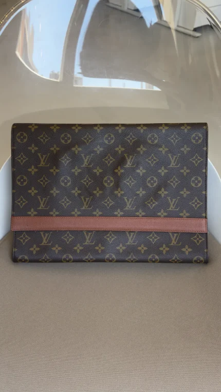 Louis Vuitton El Çantası
