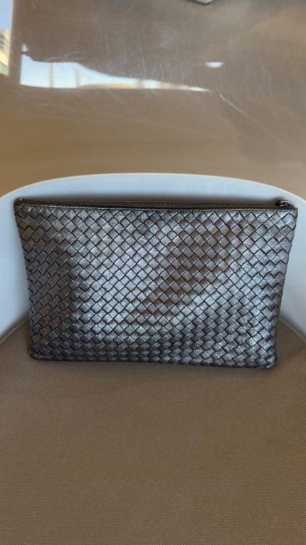 Intrecciato Clutch